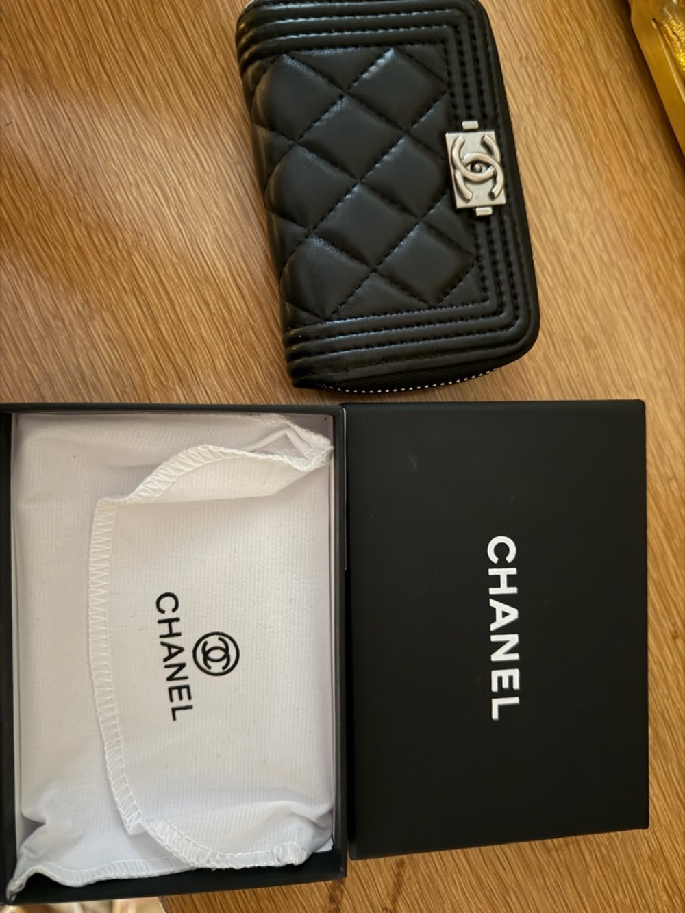 Chanel style Black Quilted Leather Zip Wallet - Picture 7 of 7